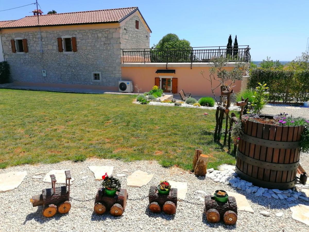Villa Alma Kaštelir Exterior foto