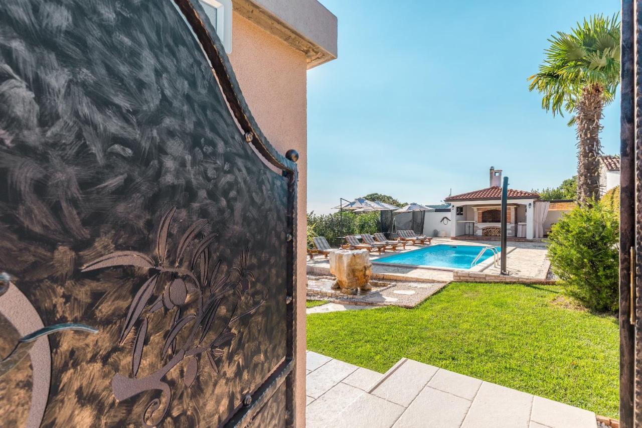 Villa Alma Kaštelir Exterior foto
