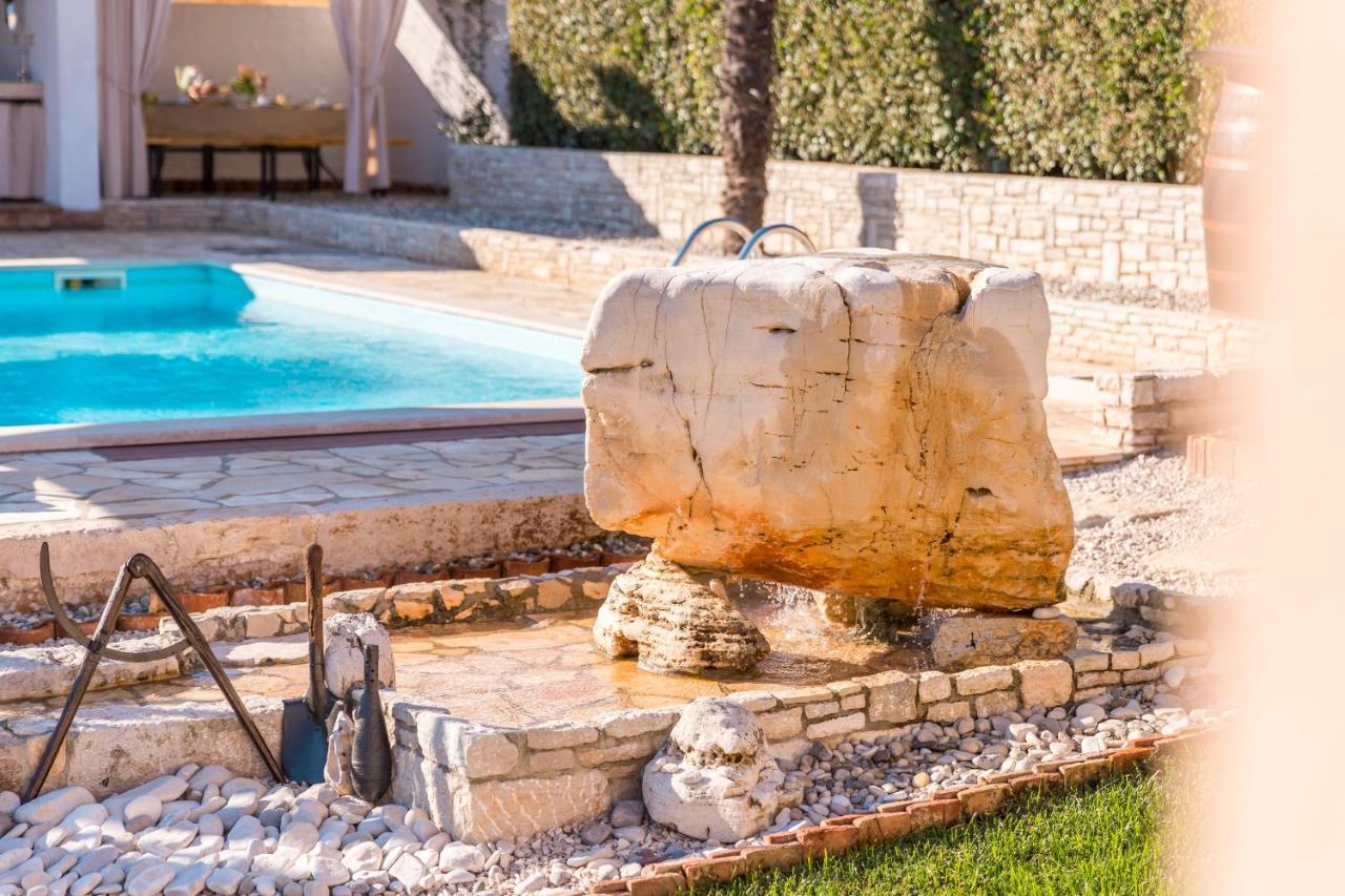 Villa Alma Kaštelir Exterior foto